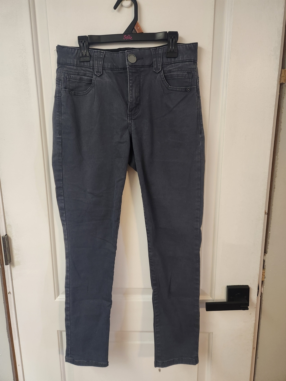 Democracy Women’s Charcoal Skinny Jeans